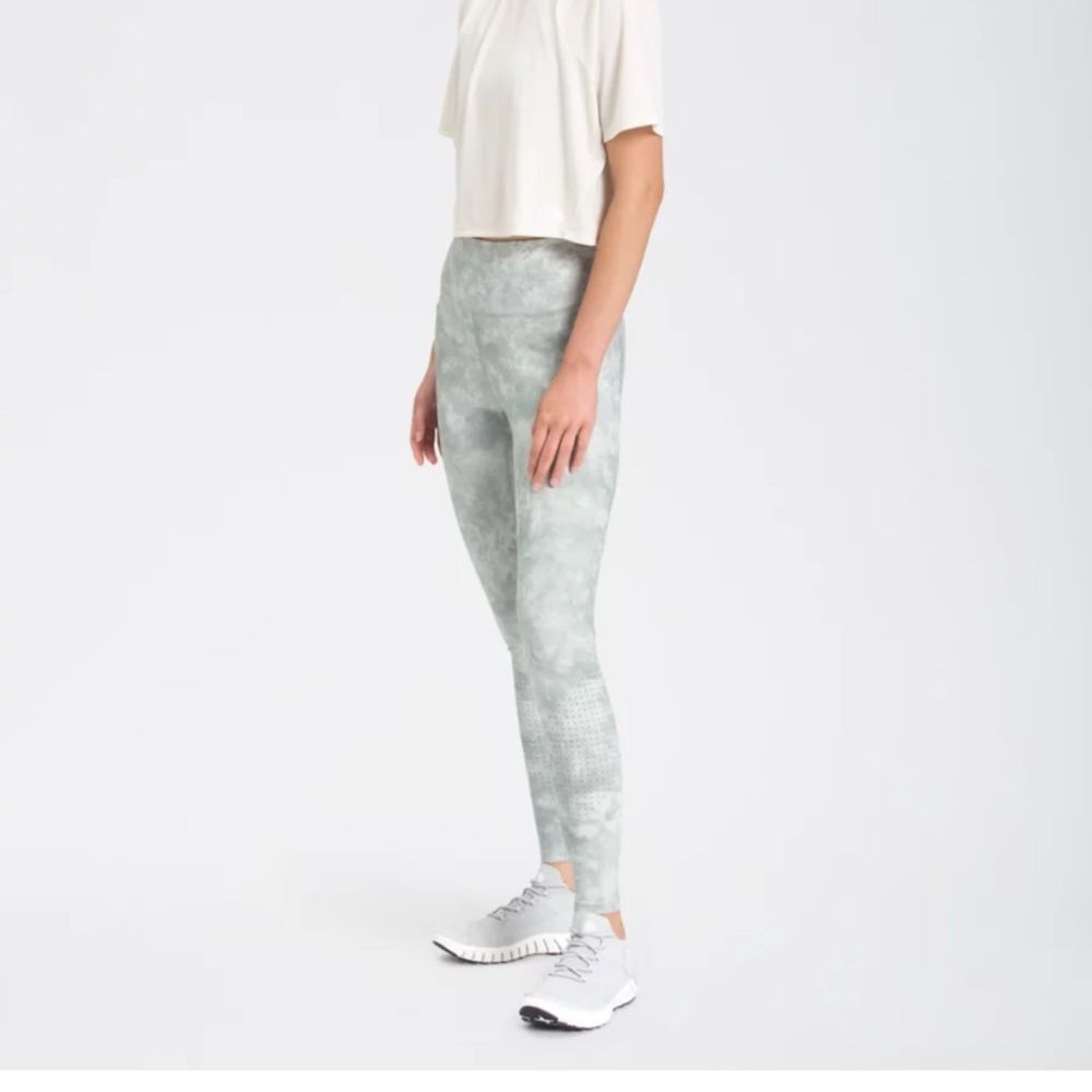 NWT The North Face Women's Cloud Roll Tights Sz Large Wrought Iron Morning Fog